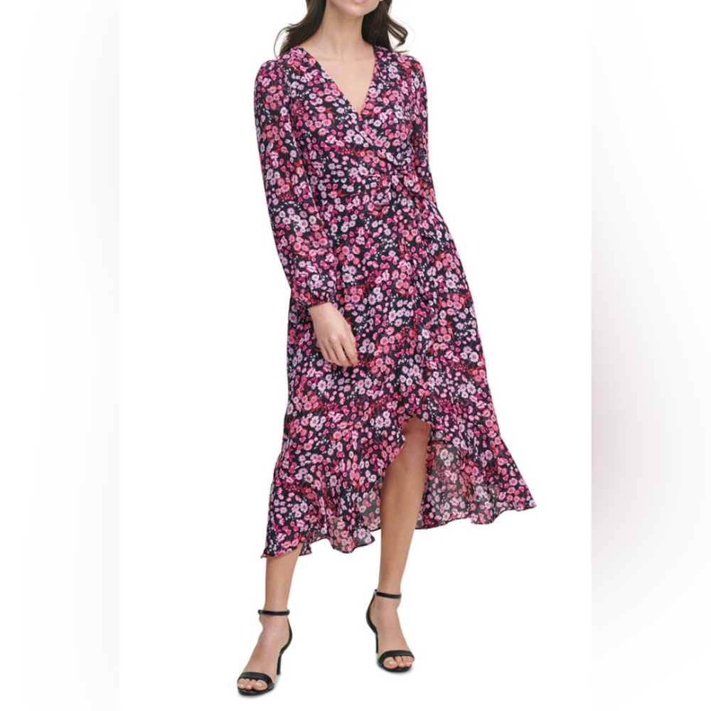 Lovely 🌸🌸pink dress. Spring? Weddings?  Easter?